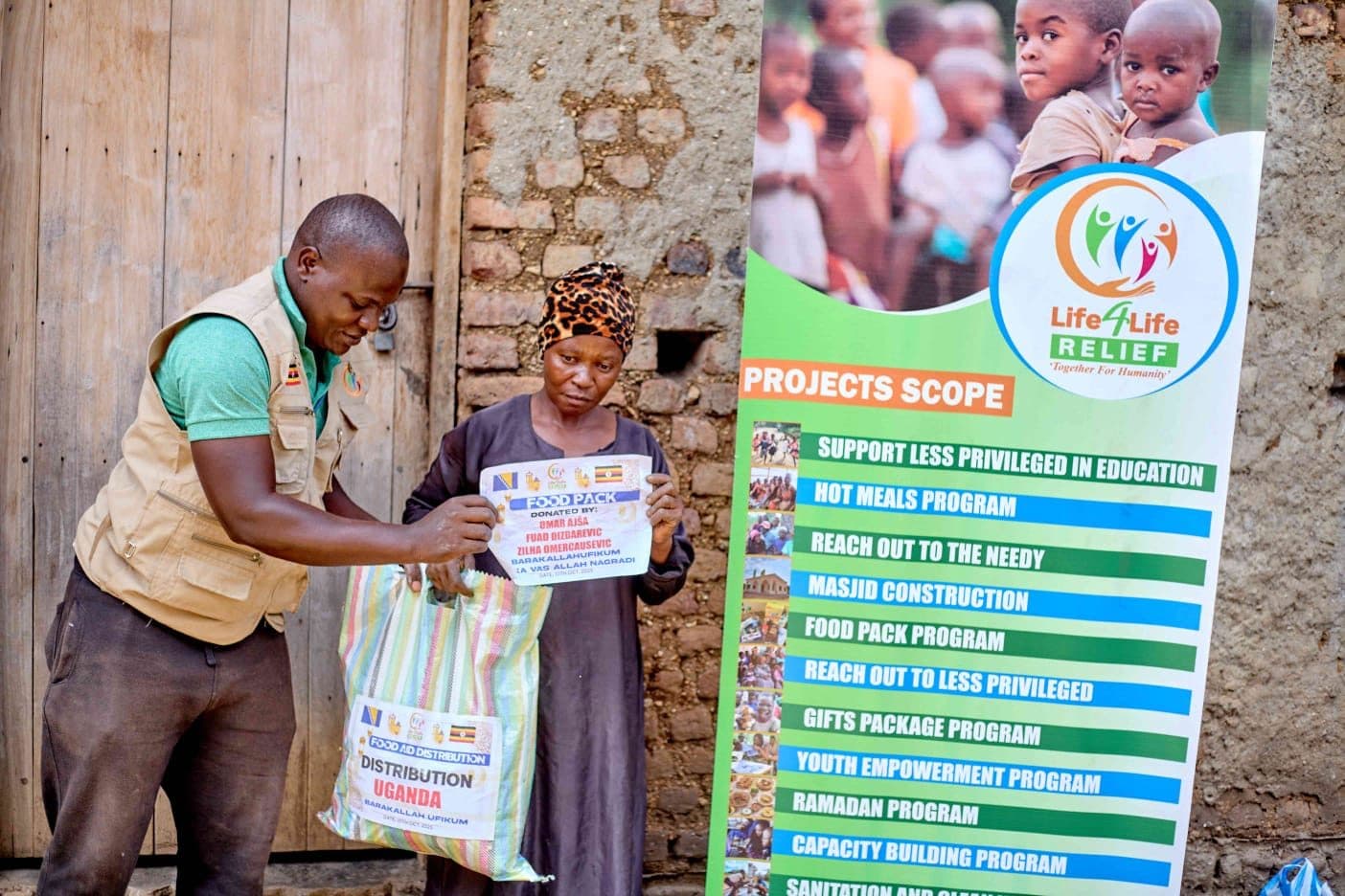 Food packs: Pack handover banner